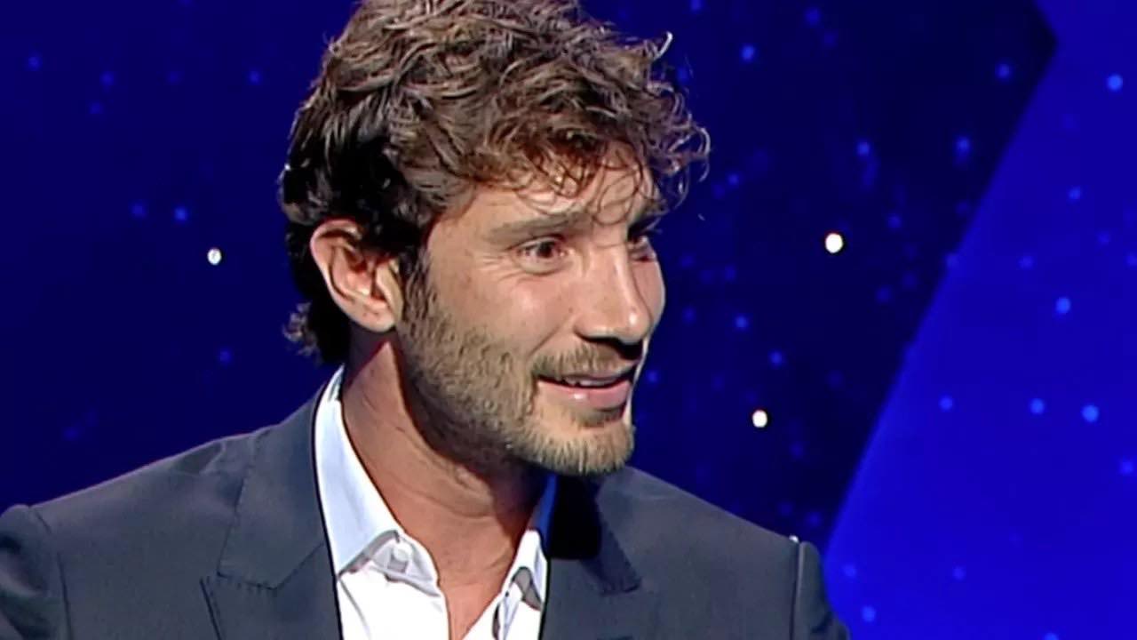 stefano de martino dopo belen si consola con la sua nuova fiamma ecco chi e il democratico giornale di libera informazione