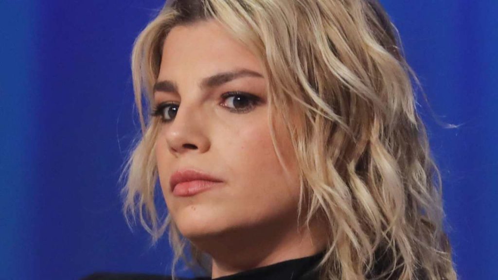 Emma Marrone ‘fatta a pezzi’ proprio da lui: per la cantante un colpo tremendo