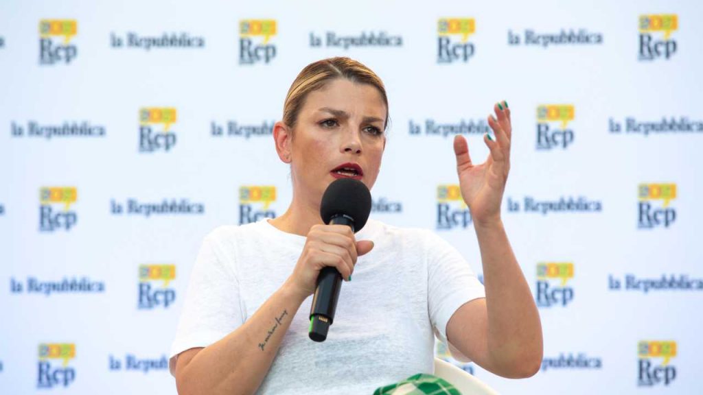 Emma Marrone, il triste crollo della cantante | Lacrime a fiumi