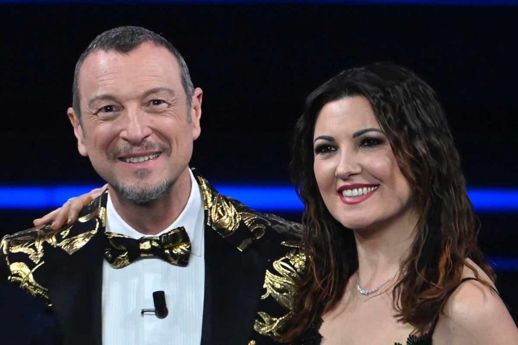 Giovanna Civitillo riceve un misterioso regalo dopo Sanremo: come ha reagito Amadeus