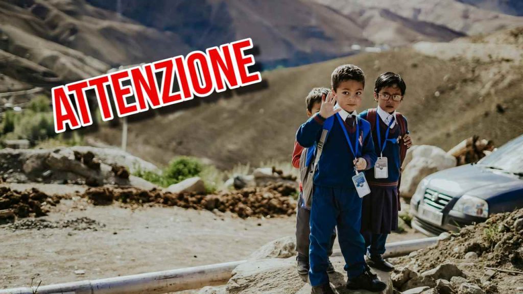 Scuola, non mandare più tuo figlio in gita | Le multe sfiorano i 2.000€, ti frantumano il conto in banca